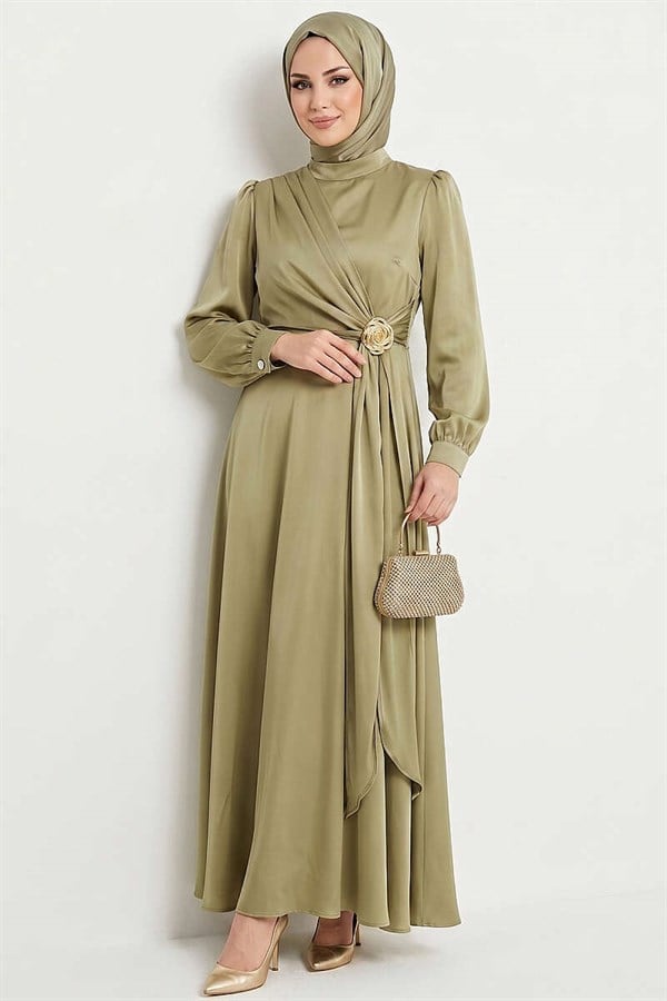 Rose Buckle Satin Evening Dress in Light Green