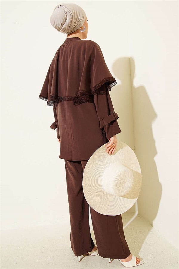 2 Piece Set with Lace Detail and Cape, Coffee