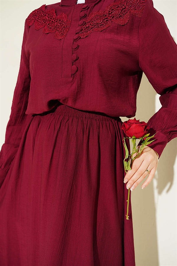 Lace Trimmed Half-British Buttoned Skirt 2 Piece Set in Burgundy