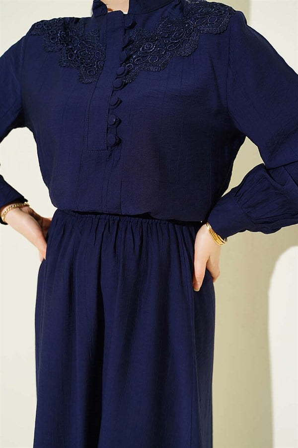 Navy Blue Lace Half-British Buttoned Skirt Suit