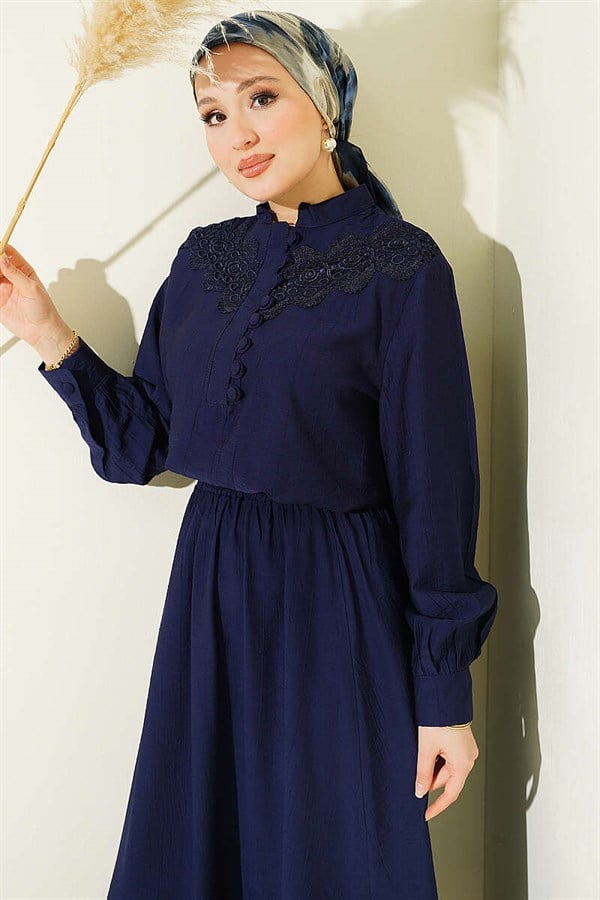 Navy Blue Lace Half-British Buttoned Skirt Suit