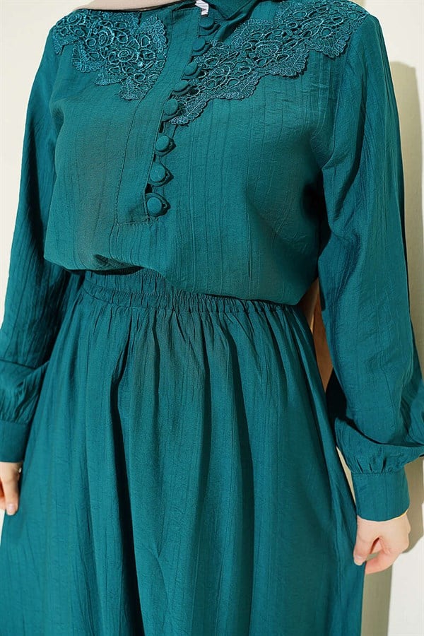 Emerald Green Lace Half-British Buttoned Skirt 2 Piece Set