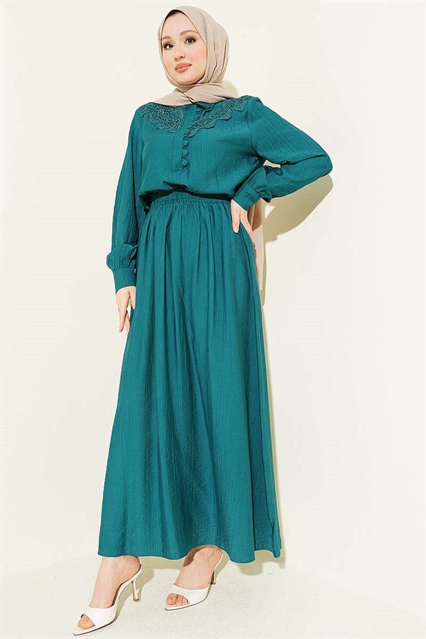 Emerald Green Lace Half-British Buttoned Skirt 2 Piece Set