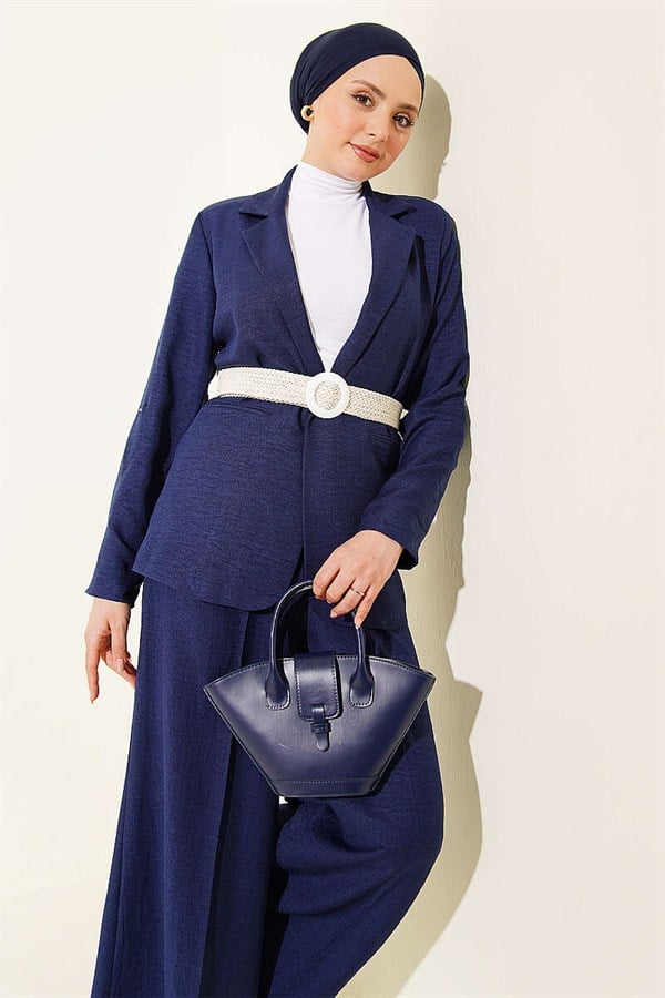 2 Piece Set with straw belt and jacket, navy blue.