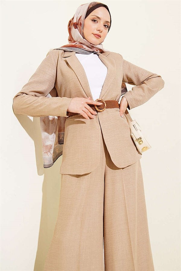 2 Piece Set with Straw Belted Jacket and Latte