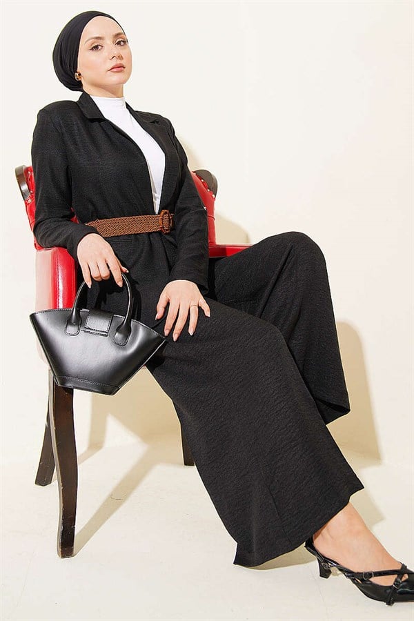 2 Piece Set with straw belt and jacket, black.