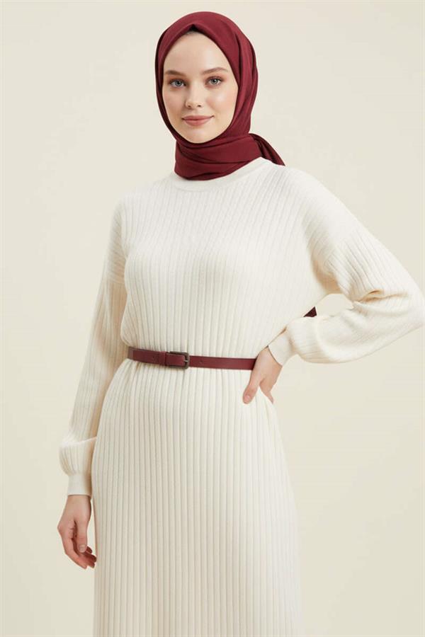 Loose Knitted Dress in Ecru with Thin Stripes