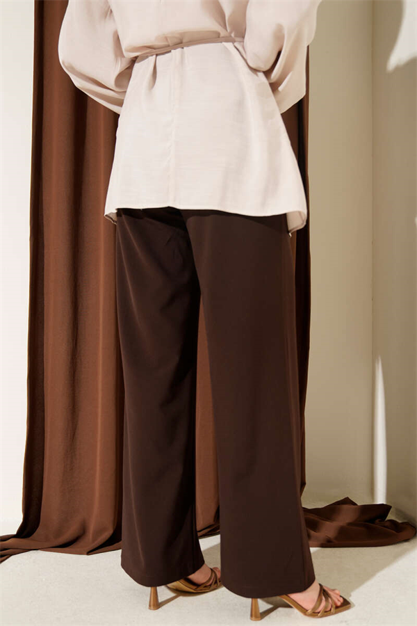 Slim Belted Pleated Fabric Trousers, Brown