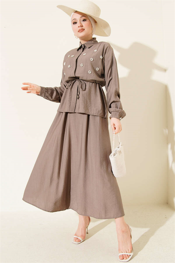Pearl Flower Waist Tunnel Skirt 2 Piece Set in Mink Color