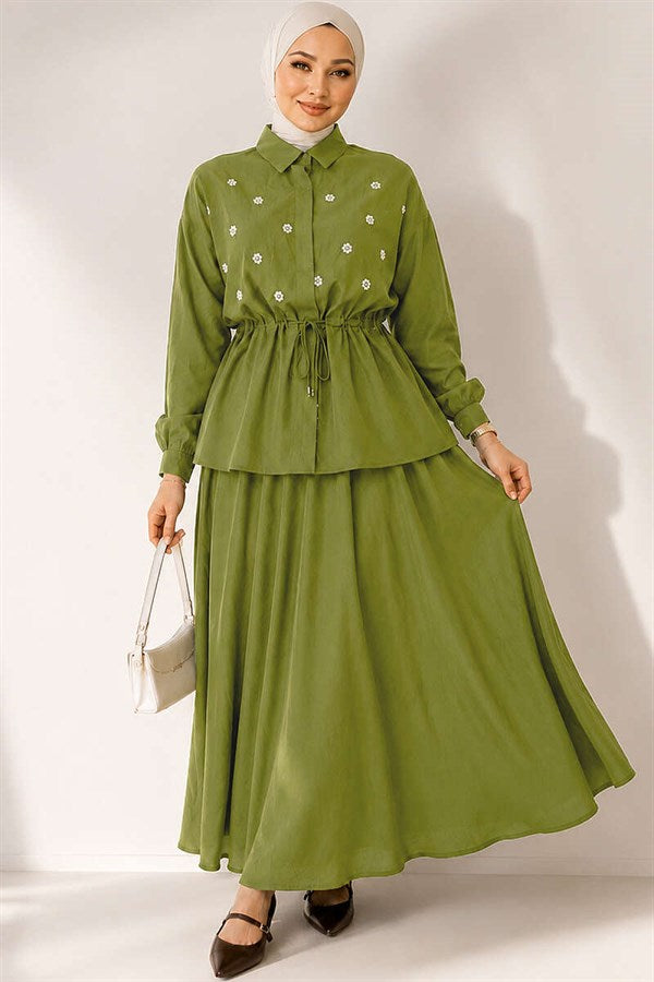 Pearl Flower Waist Tunnel Skirt 2 Piece Set in Olive Green