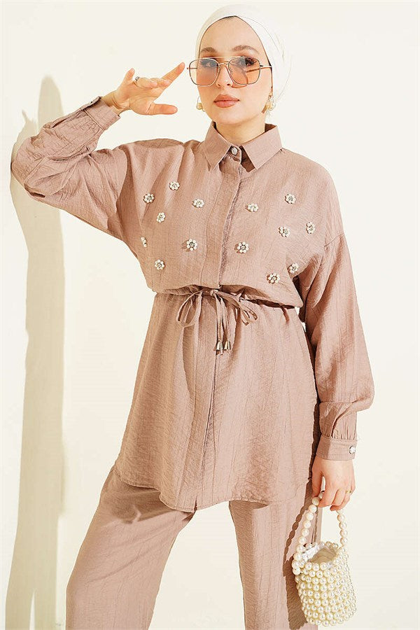 Pearl Flower Hidden Button Two-Piece Latte Set