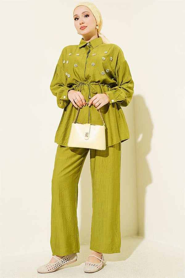 Pearl Flower Hidden Button 2 Piece Set in Olive Green