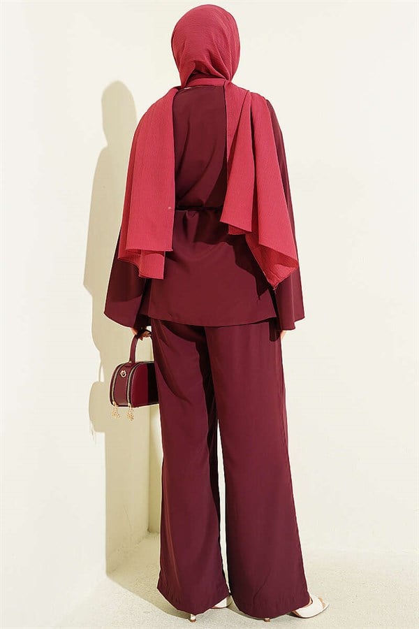 Pearl Button Detail 2 Piece Set in Burgundy