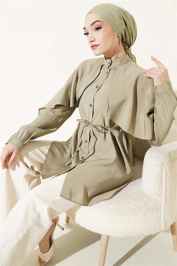 Drawstring Sleeve Cape Shirt in Light Green