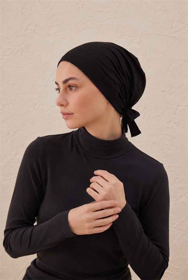 Silky Seamless Bonnet Black