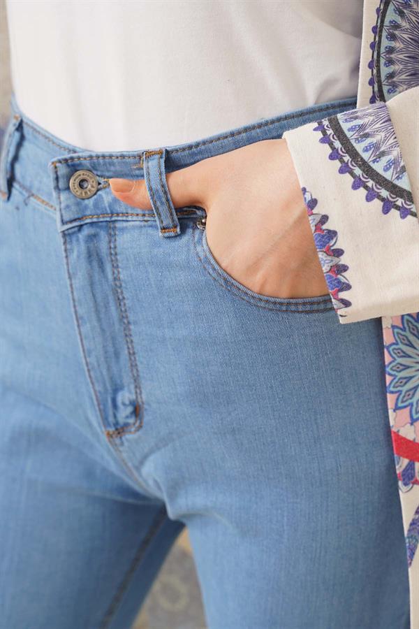 Spanish Leg High Waisted Light Denim Jeans