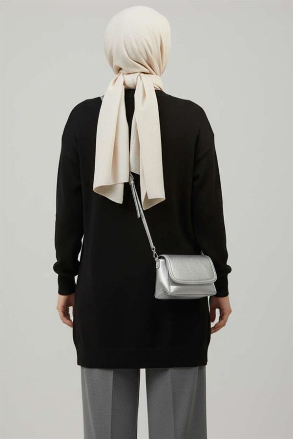 Embossed Pattern Soft Knit Tunic Black