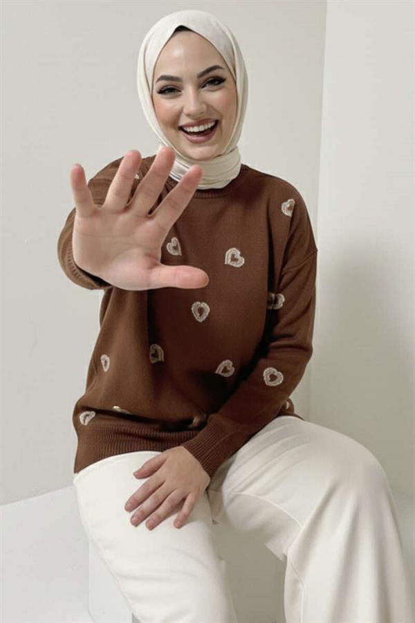 Heart Embroidered Knitwear Sweater Brown