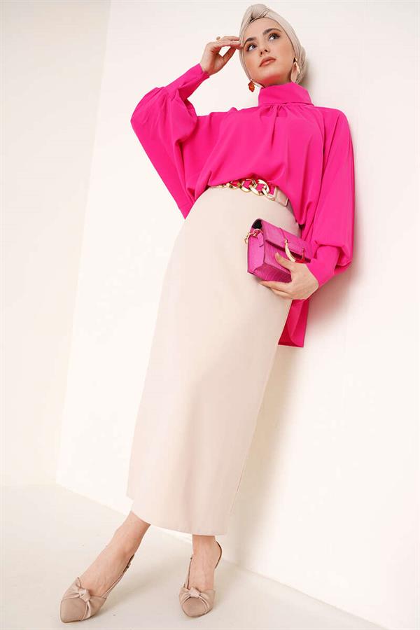 Closed Slit Pencil Skirt Beige