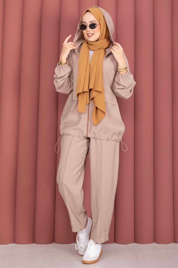 Hooded, Zip-Detailed, Loose-Fitting 2 Piece Set in Mink Color