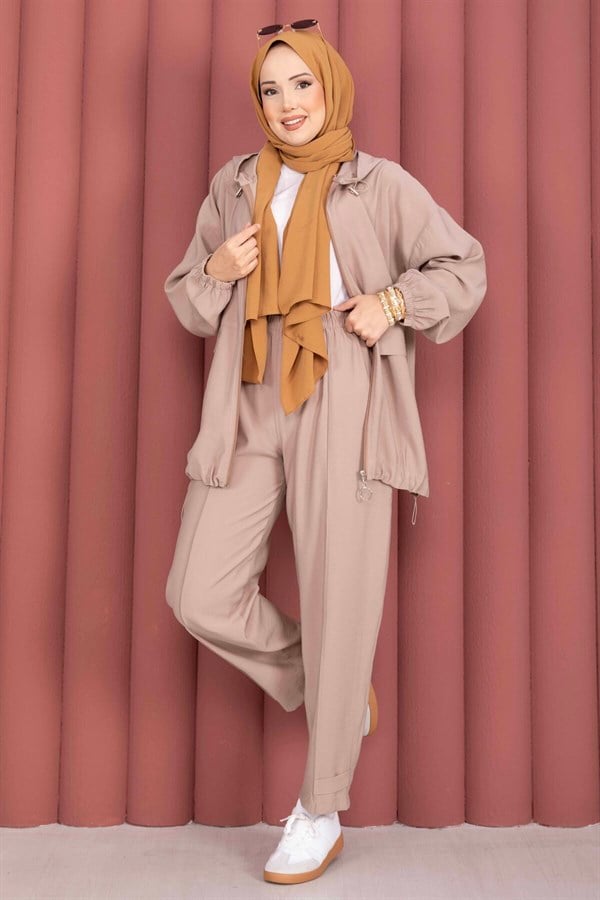 Hooded, Zip-Detailed, Loose-Fitting 2 Piece Set in Mink Color