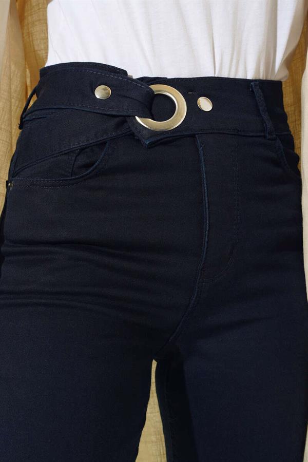 Belted Bell-bottomed Jeans in Dark Blue