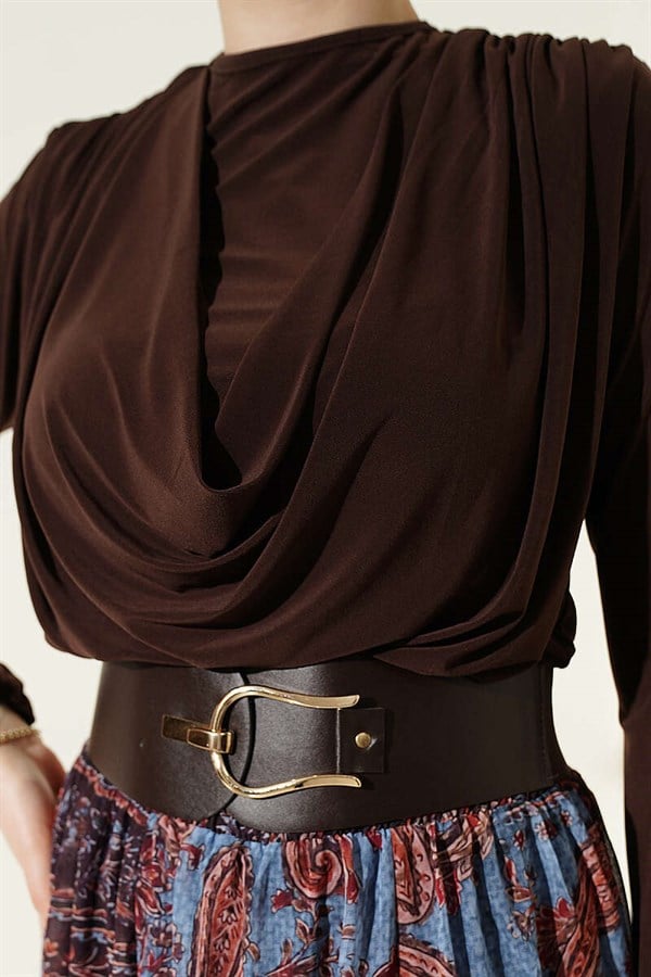 2 Piece Set with belt and ethnic pattern, coffee color.