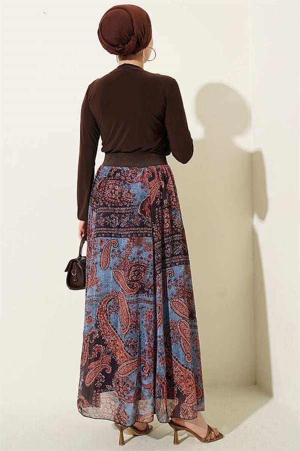 2 Piece Set with belt and ethnic pattern, coffee color.
