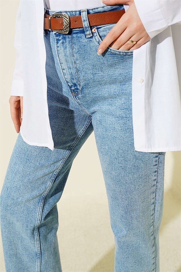 Belted Mom Jeans Pants for Snow and Outdoors