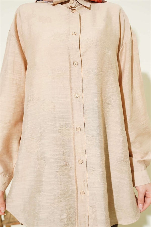 Self-patterned floral shirt, beige.