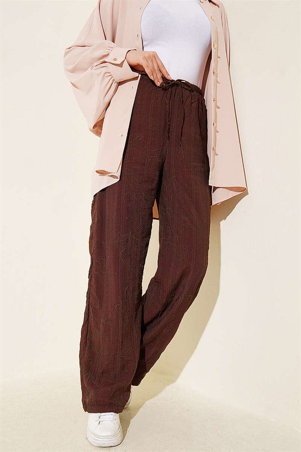 Self-Patterned Elastic Waist Trousers, Brown