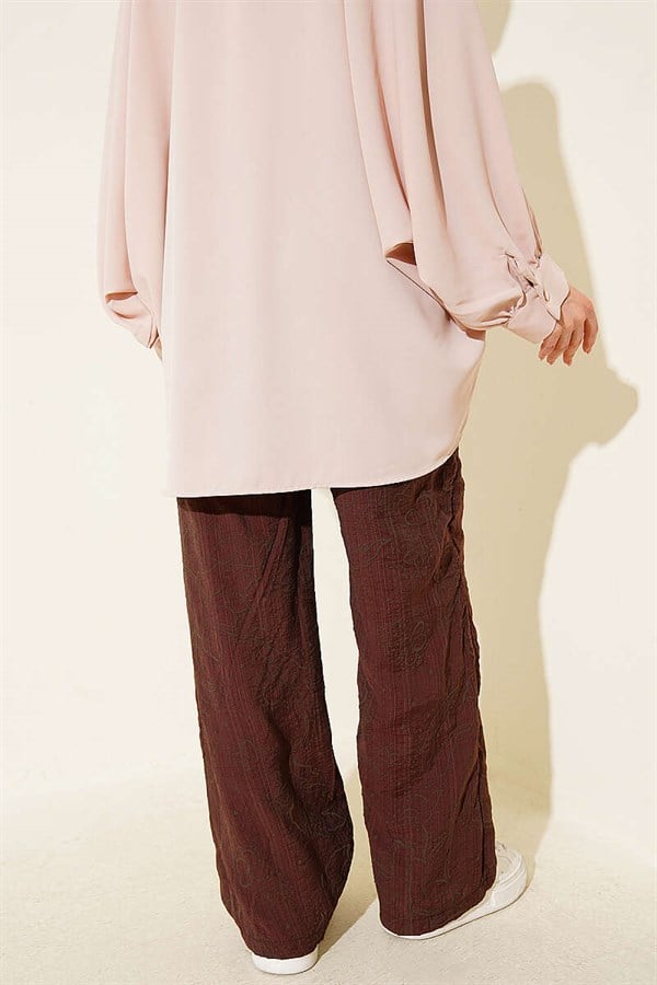 Self-Patterned Elastic Waist Trousers, Brown