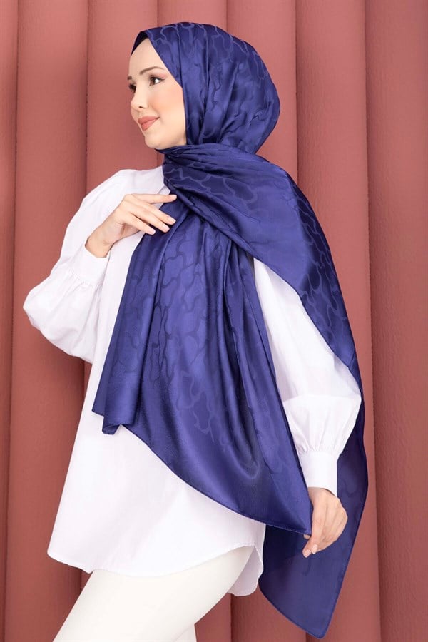 Self-Patterned Jacquard Shawl Series, Saks