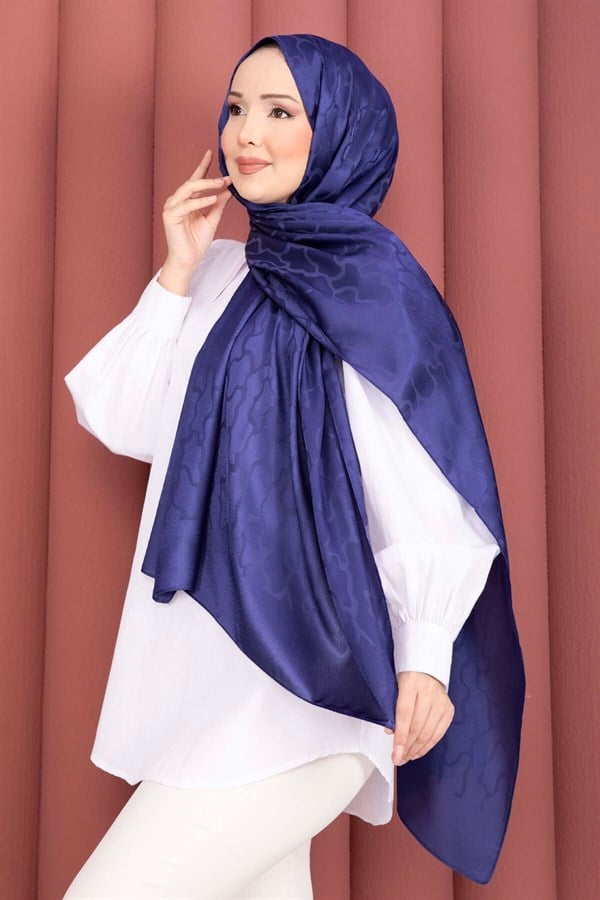 Self-Patterned Jacquard Shawl Series, Saks