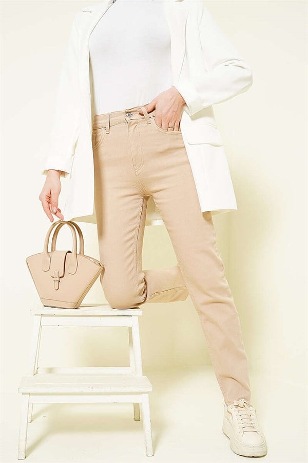 Beige Skinny Jeans with Lycra Trim