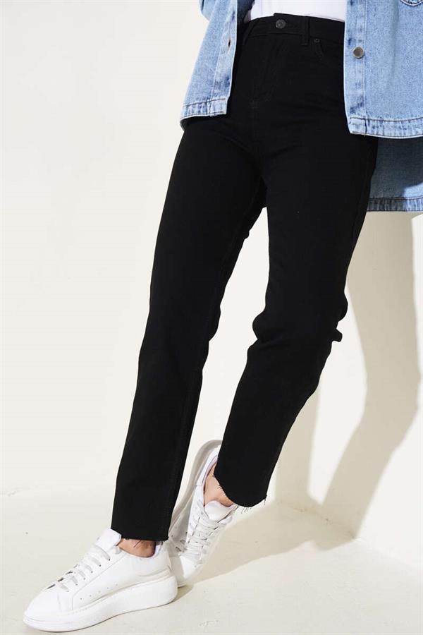 Skinny Cut Trousers Black