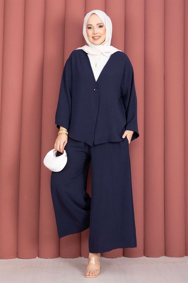 Loose-fitting summer modest kimono set in navy blue.