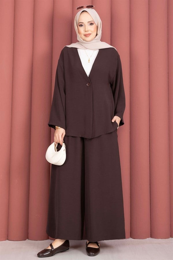 Loose-fitting summer hijab set with kimono, coffee color.