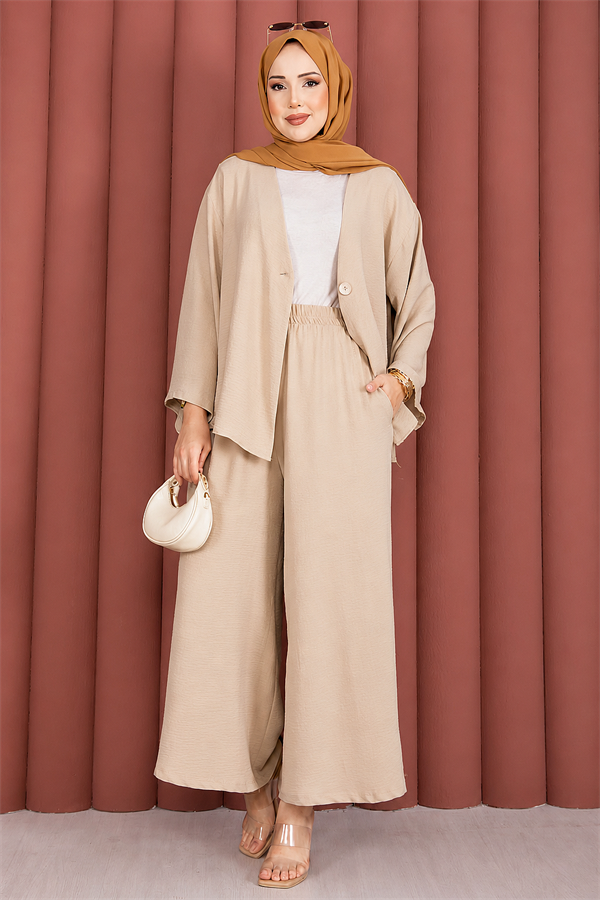 Loose-fitting summer hijab set with kimono, camel color.