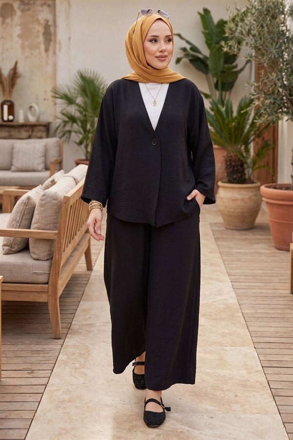 Loose-fitting summer hijab set with kimono, black.