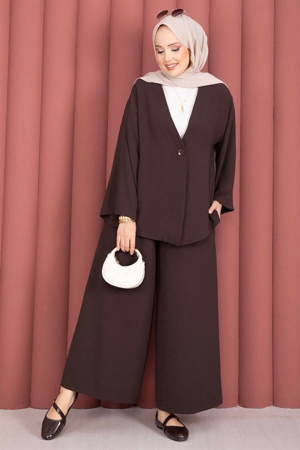 Loose-fitting summer hijab set with kimono, coffee color.