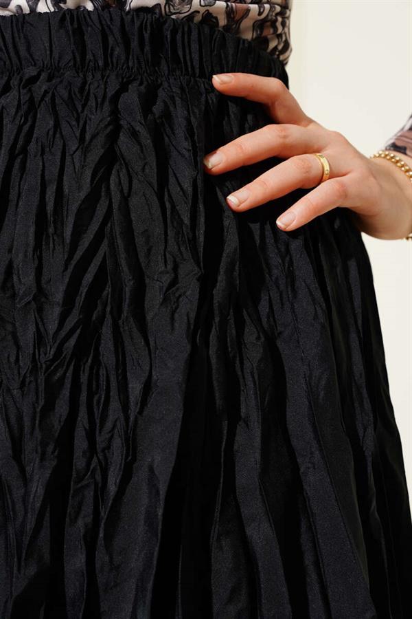 Crinkle Pleated Skirt Black