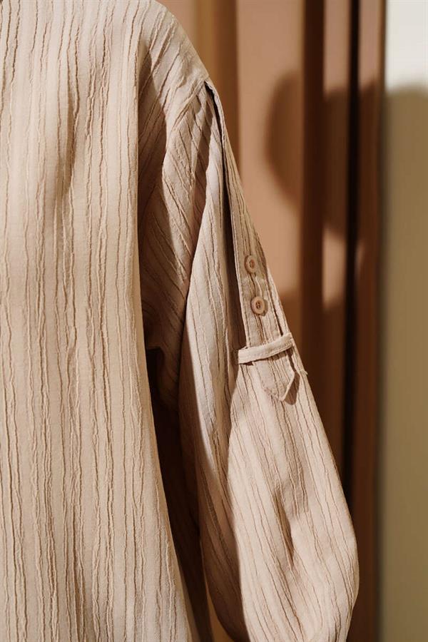 Tree Bark Shirt with Epaulette Sleeves Beige
