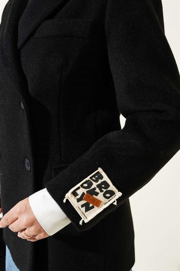 Sleeve Embroidered Cashmere Coat Black