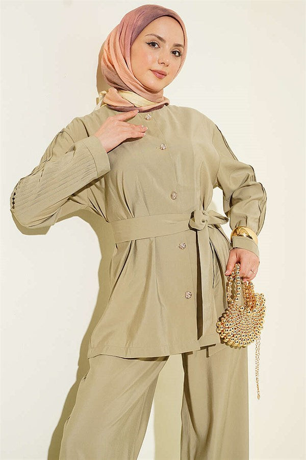 2 Piece Set with Pleated Sleeves and Gold Buttons, Light Green