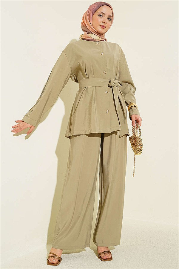 2 Piece Set with Pleated Sleeves and Gold Buttons, Light Green