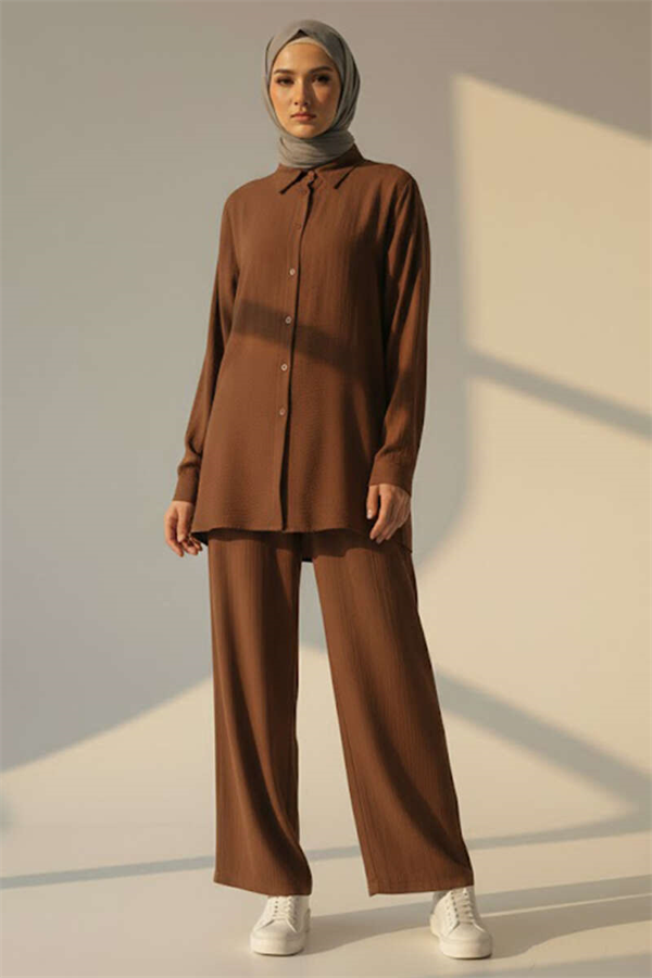 Crinkle-look Buttoned 2 Piece Set in tan.