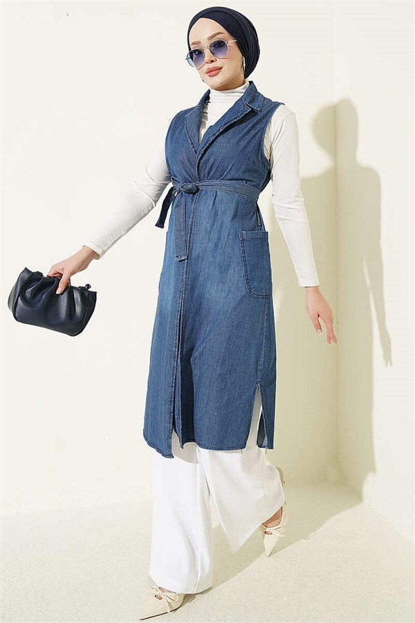 Double-breasted vest with pockets, blue.