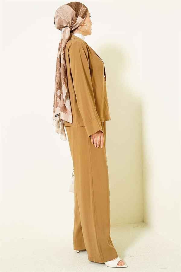 Double-Breasted 2 Piece Set with Gold Buttons, Camel