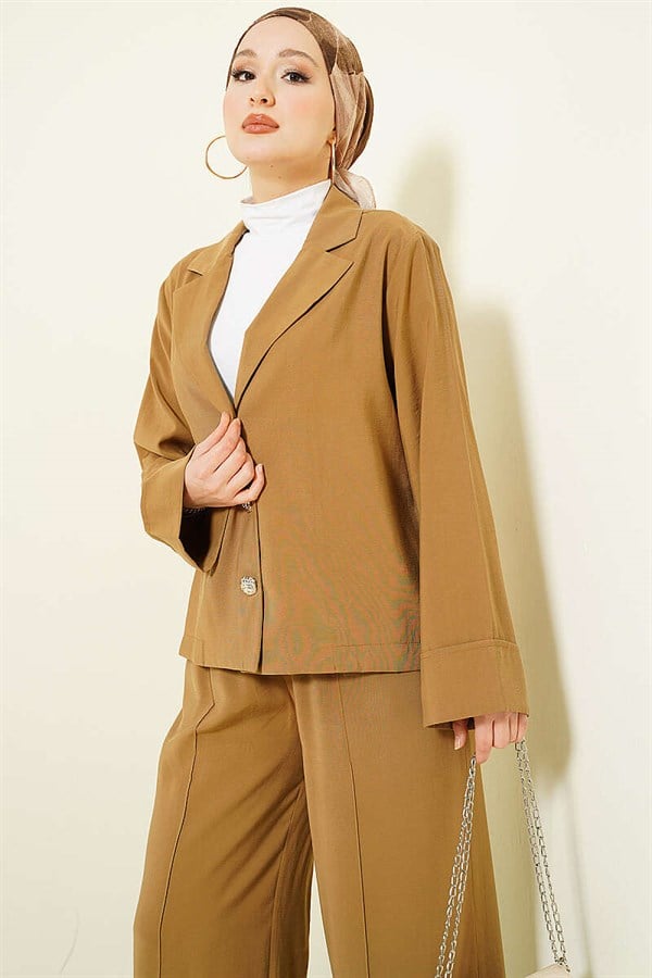 Double-Breasted 2 Piece Set with Gold Buttons, Camel